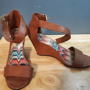 Wedge sandle heels